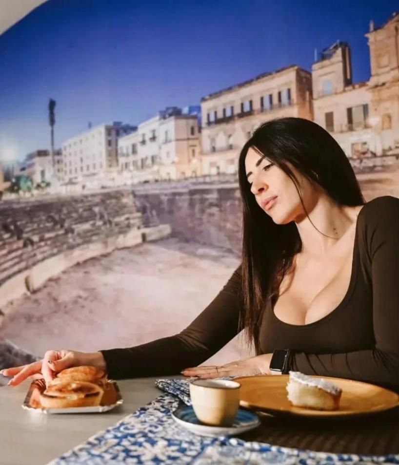 "Il Vecchio Salone" Appartamento In Pieno Centro Con Garage Privato Lecce Eksteriør bilde