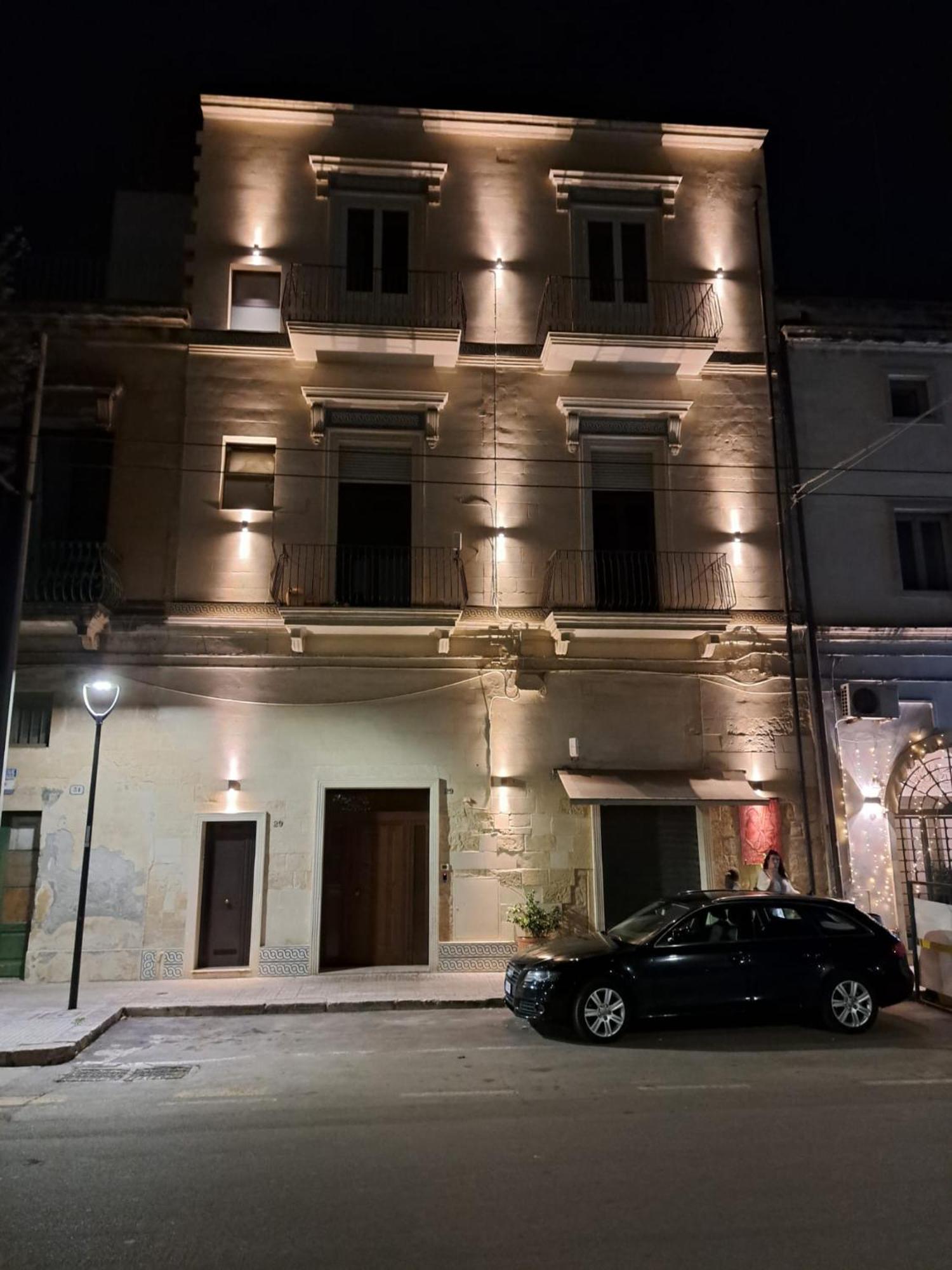 "Il Vecchio Salone" Appartamento In Pieno Centro Con Garage Privato Lecce Eksteriør bilde
